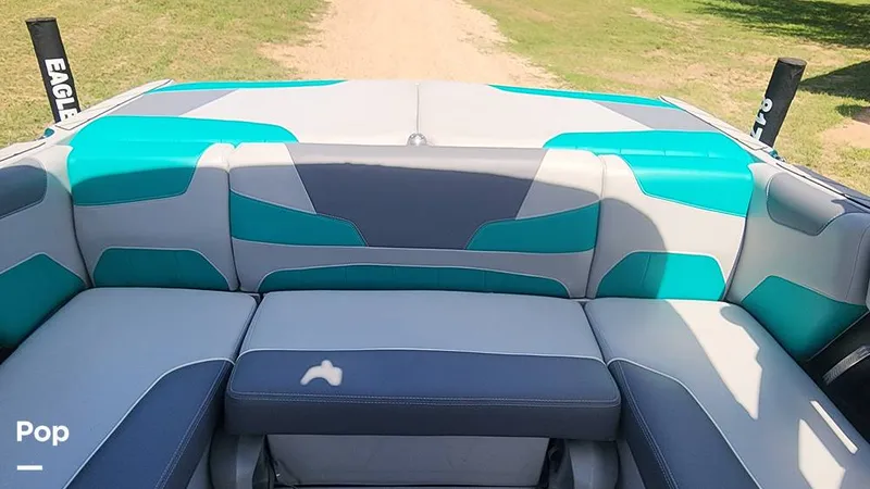 Slide: The Image of Cockpit Seating - 11305359