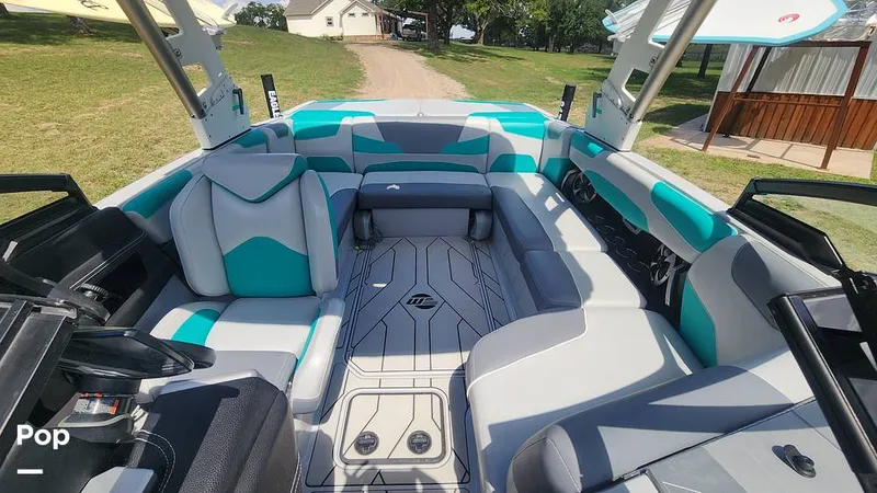 Slide: The Image of Malibu 22 LSV 2020 - 11305421