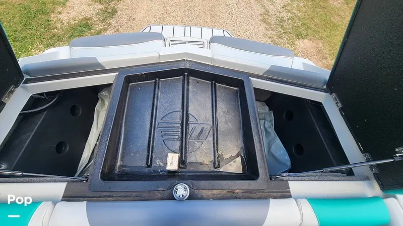 Slide: The Image of Malibu 22 LSV 2020 - 11305429