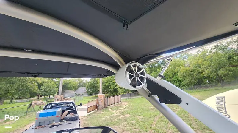 Slide: The Image of Malibu 22 LSV 2020 - 11305454