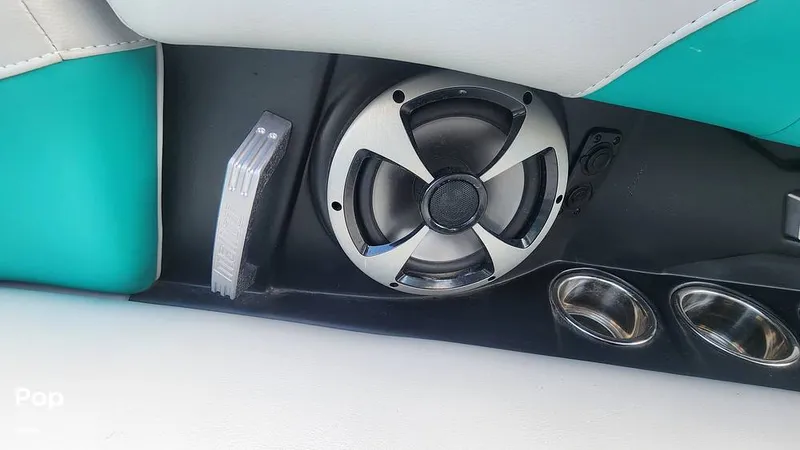 Slide: The Image of Malibu 22 LSV 2020 - 11305474