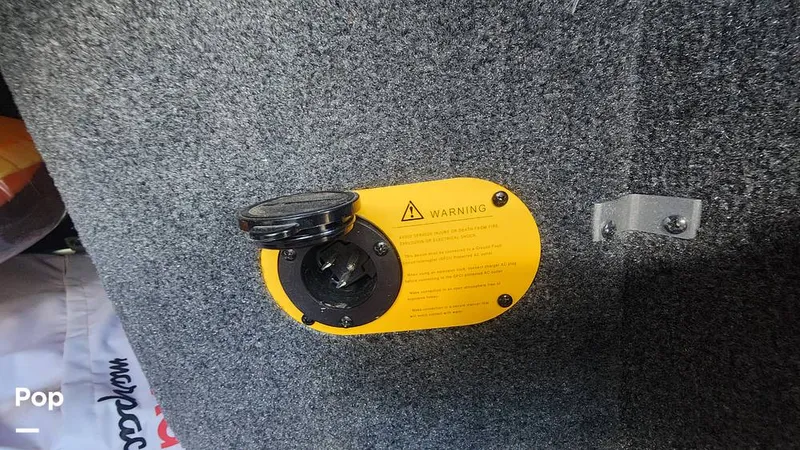 Slide: The Image of Malibu 22 LSV 2020 - 11305497