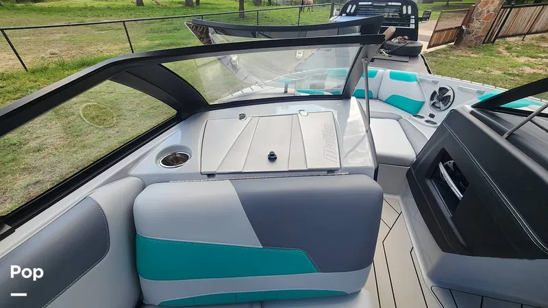 Slide: The Image of Malibu 22 LSV 2020 - 11305501