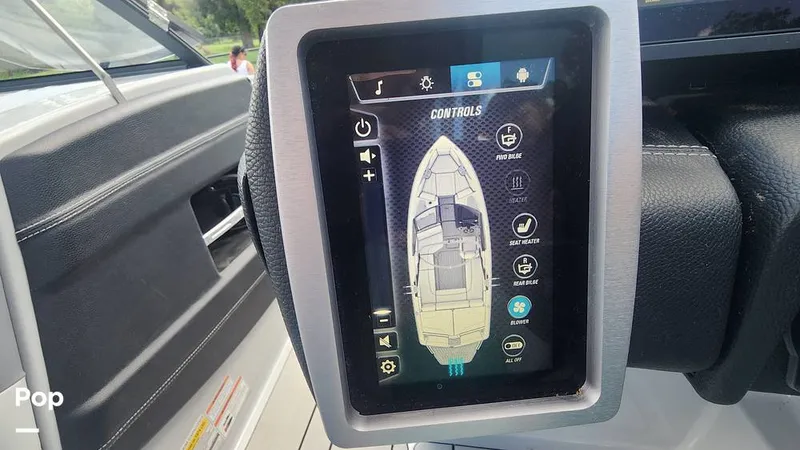 Slide: The Image of Malibu 22 LSV 2020 - 11305540