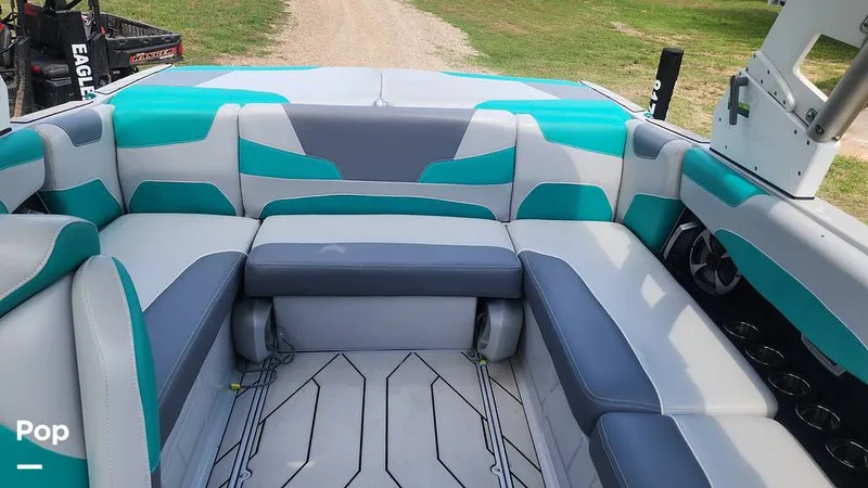 Slide: The Image of Cockpit Seating - 11305559