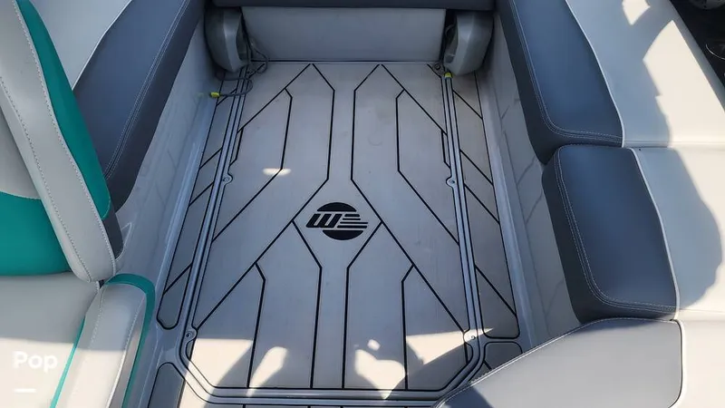 Slide: The Image of Non-skid Deck - 11305560