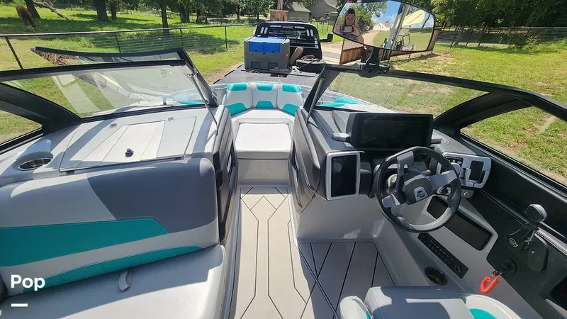 Slide: The Image of Windshield - Walk Through - 11305563