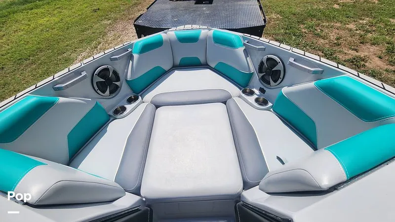 Slide: The Image of Malibu 22 LSV 2020 - 11305570