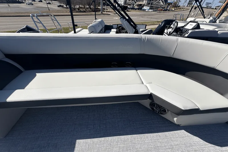 Slide: The Image of Harris 250 Cruiser 2025 - 15