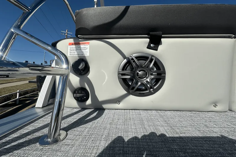 Slide: The Image of Harris 250 Cruiser 2025 - 3