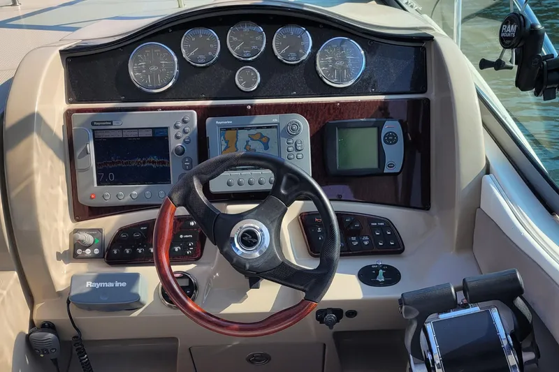 Slide: The Image of Sea Ray 290 Sundancer 2007 - 8