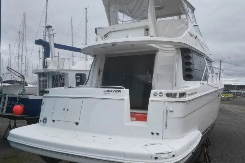 Slide: The Image of Carver Yachts 450 Voyager Pilothouse 2004 - 7
