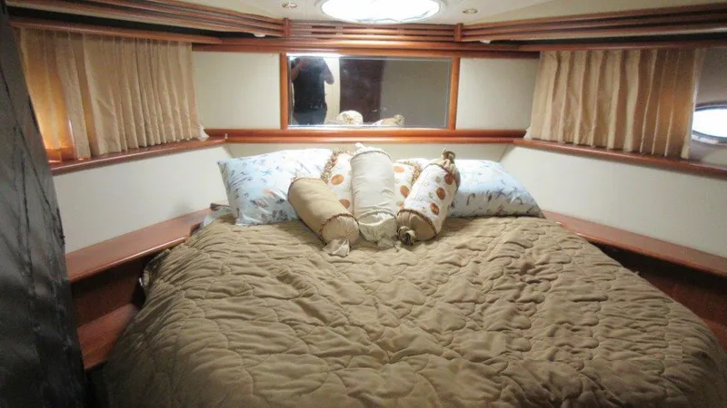 Slide: The Image of Carver Yachts 450 Voyager Pilothouse 2004 - 29