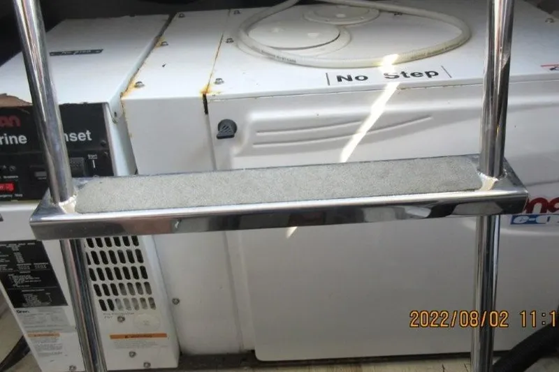 Slide: The Image of Carver Yachts 450 Voyager Pilothouse 2004 - 73