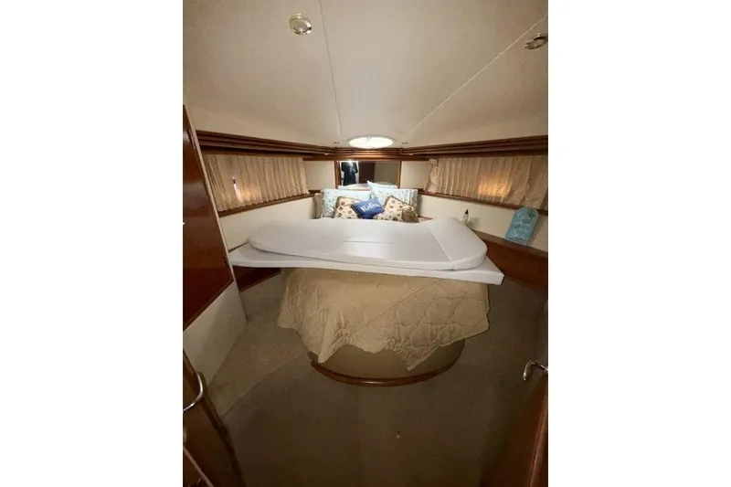 Slide: The Image of Carver Yachts 450 Voyager Pilothouse 2004 - 26