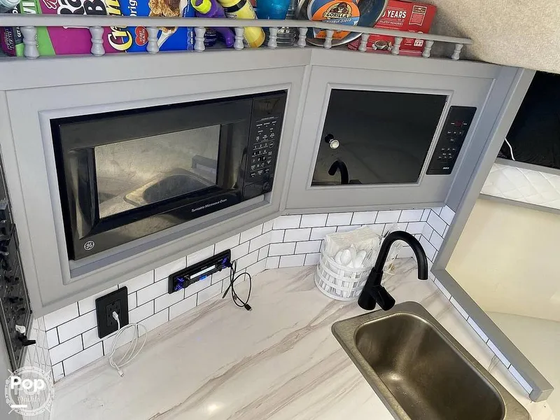 Slide: The Image of Sink - Galley - 11392121