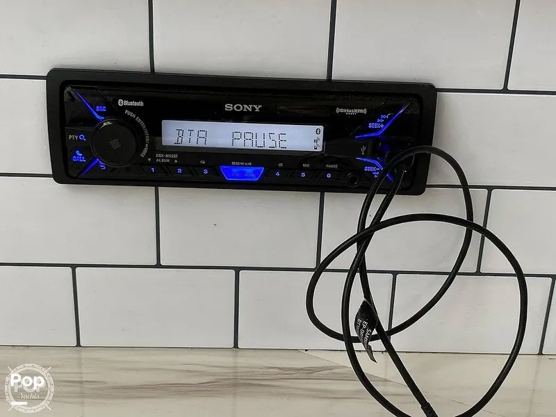 Slide: The Image of Stereo w/ Bluetooth - 11392145