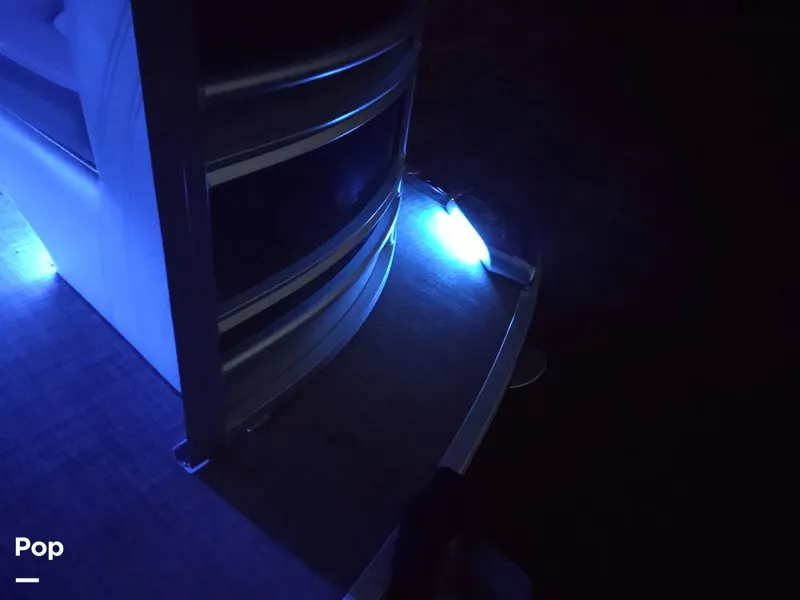 Slide: The Image of Harris Solstice 220SL 2017 - 13522574