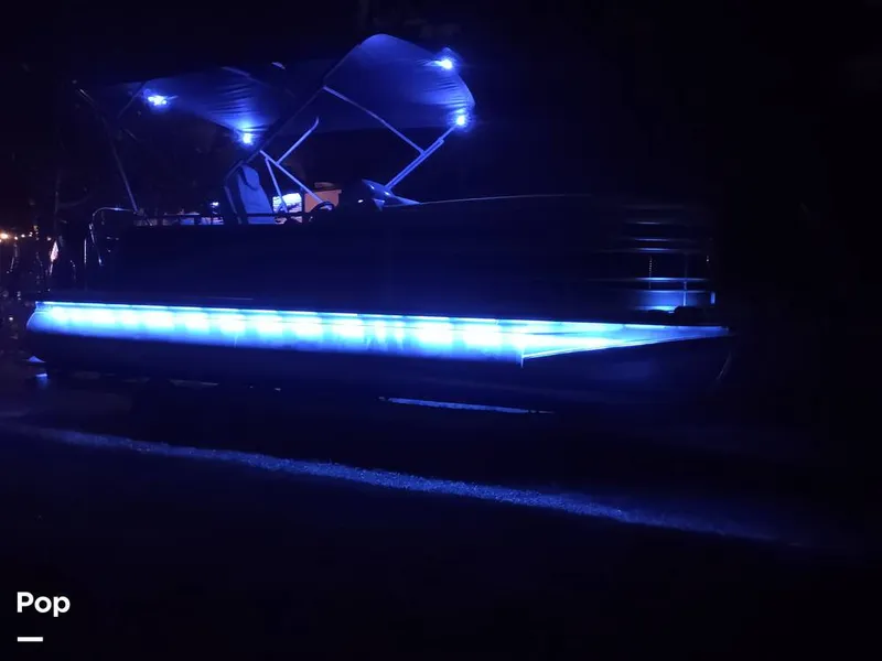 Slide: The Image of Harris Solstice 220SL 2017 - 13522575