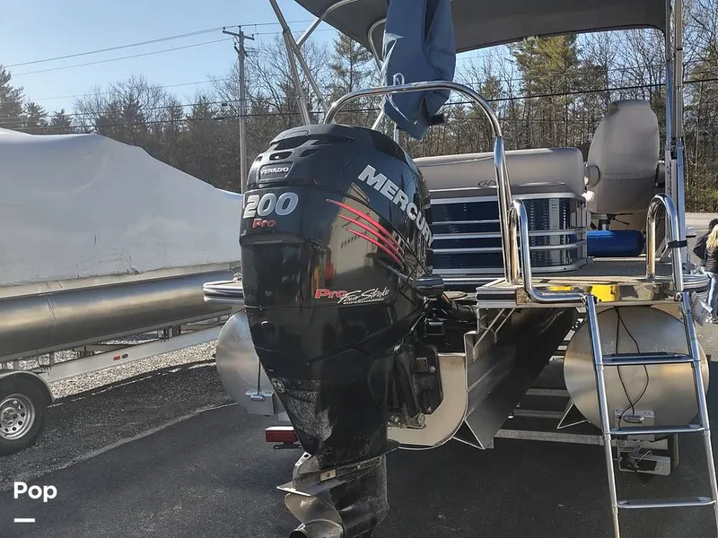 Slide: The Image of Harris Solstice 220SL 2017 - 11303722