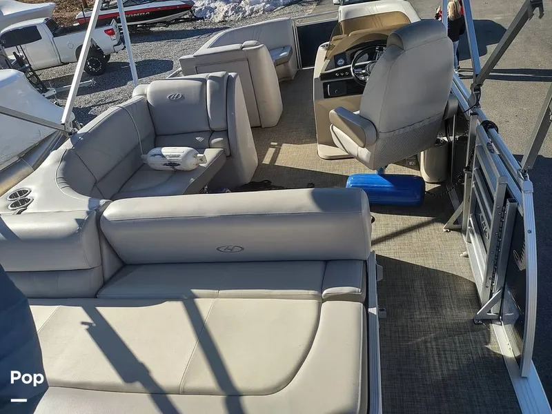 Slide: The Image of Harris Solstice 220SL 2017 - 11303724