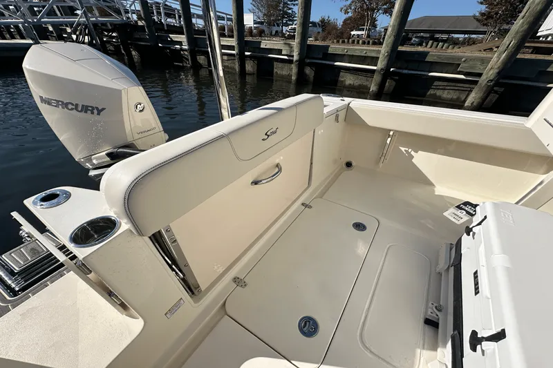 Slide: The Image of Scout 240 XSF 2025 - 12