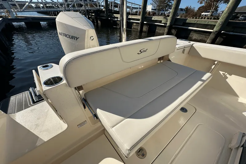 Slide: The Image of Scout 240 XSF 2025 - 13