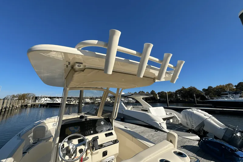 Slide: The Image of Scout 240 XSF 2025 - 19