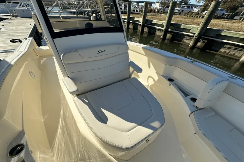 Slide: The Image of Scout 240 XSF 2025 - 28