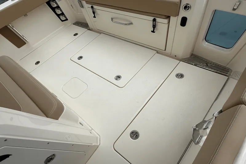 Slide: The Image of Scout 377 LXF 2025 - 18