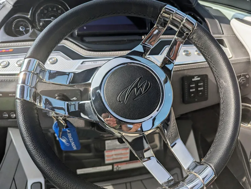 Slide: The Image of Monterey 258SS Super Sport 2022 - 12