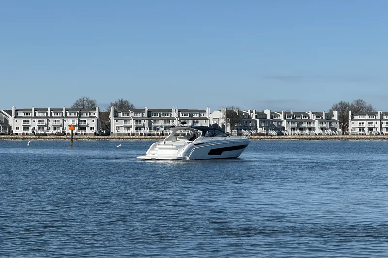 Slide: The Image of Azimut ATLANTIS 45 2025 - 3