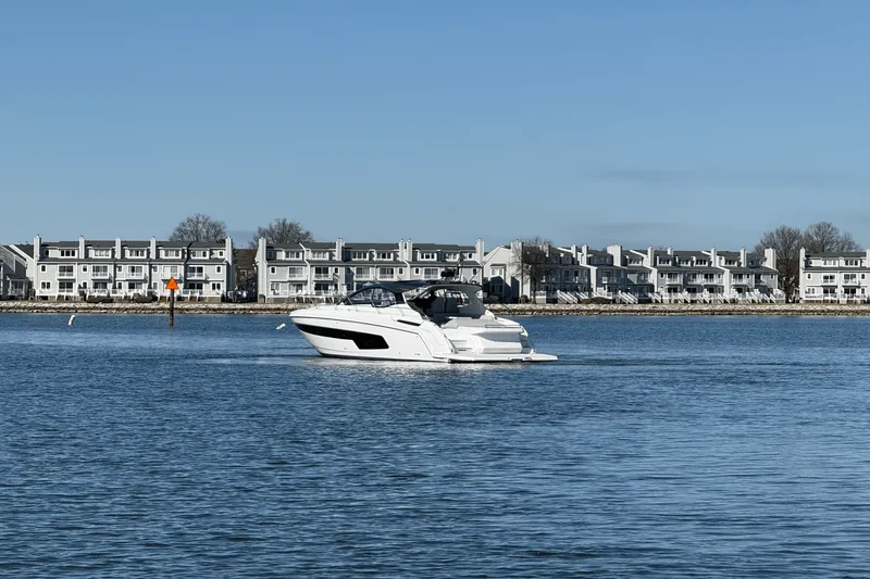 Slide: The Image of Azimut ATLANTIS 45 2025 - 4