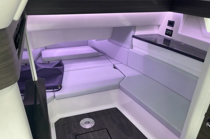 Slide: The Image of Aviara AV40 Outboard 2025 - 29