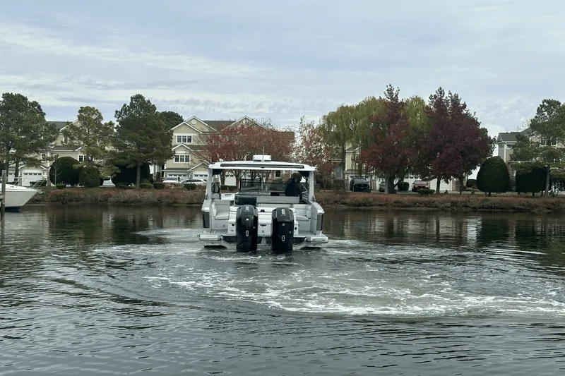 Slide: The Image of Aviara AV40 Outboard 2025 - 3