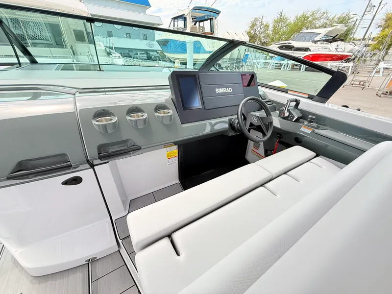 Slide: The Image of Aviara AV40 Outboard 2025 - 45