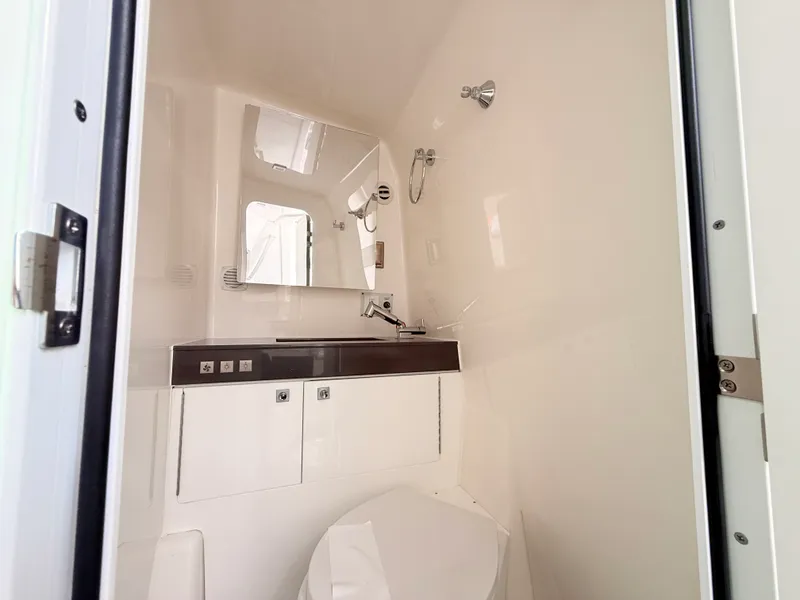 Slide: The Image of Aviara AV40 Outboard 2025 - 59