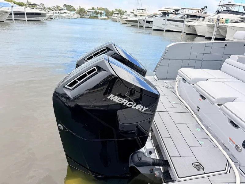 Slide: The Image of Aviara AV40 Outboard 2025 - 63