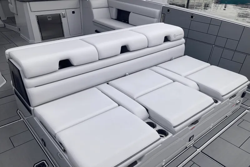 Slide: The Image of Aviara AV40 Outboard 2025 - 9