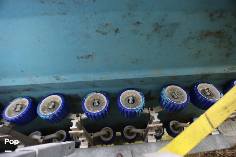 Slide: The Image of Regal 2565 Window Express 2008 - 11374941