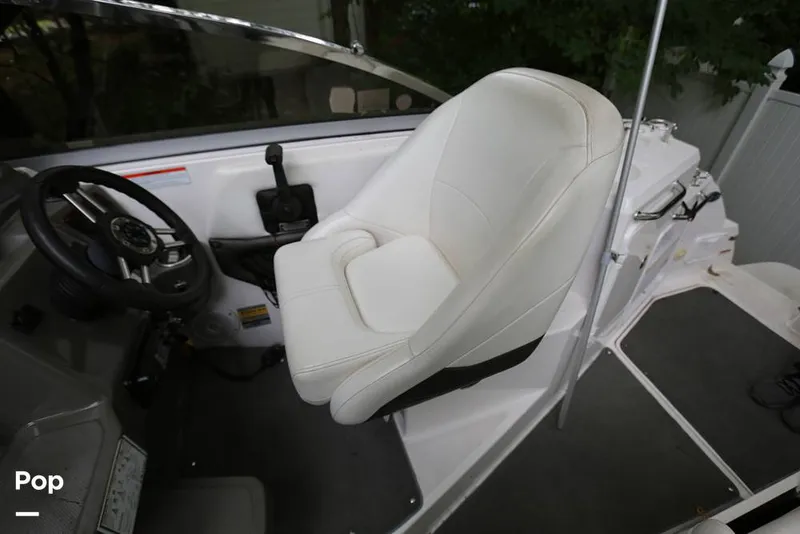 Slide: The Image of Regal 2565 Window Express 2008 - 11374840