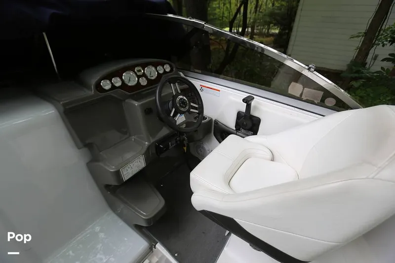 Slide: The Image of Regal 2565 Window Express 2008 - 11374852