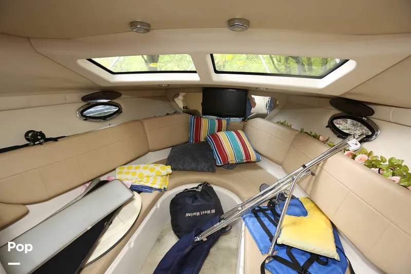 Slide: The Image of Regal 2565 Window Express 2008 - 11374885