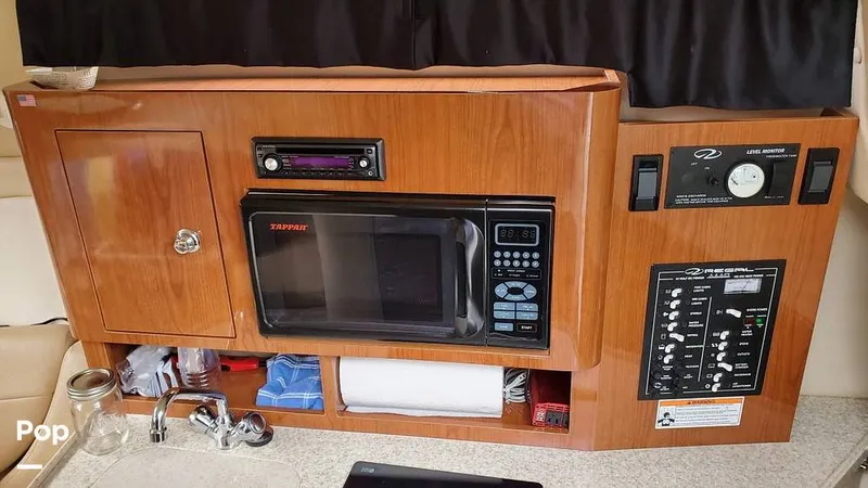 Slide: The Image of Regal 2565 Window Express 2008 - 11355656