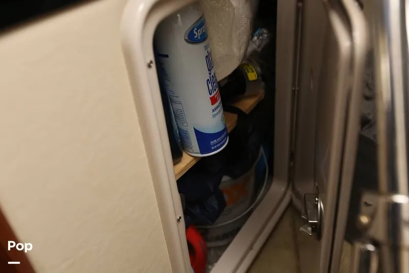 Slide: The Image of Regal 2565 Window Express 2008 - 11374890