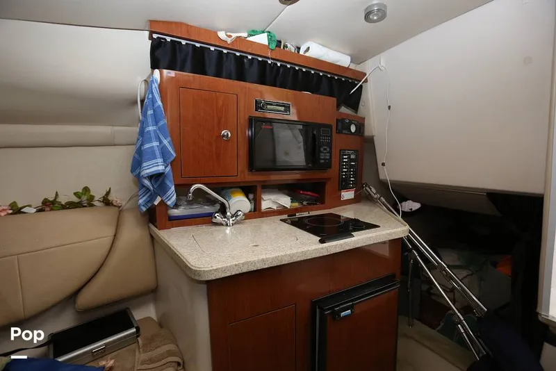 Slide: The Image of Regal 2565 Window Express 2008 - 11374874