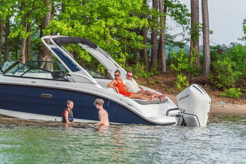 Slide: The Image of Sea Ray SDX 250 Outboard 2025 - 31