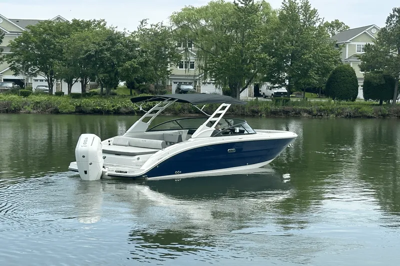 Slide: The Image of Sea Ray SDX 270 Outboard 2025 - 2