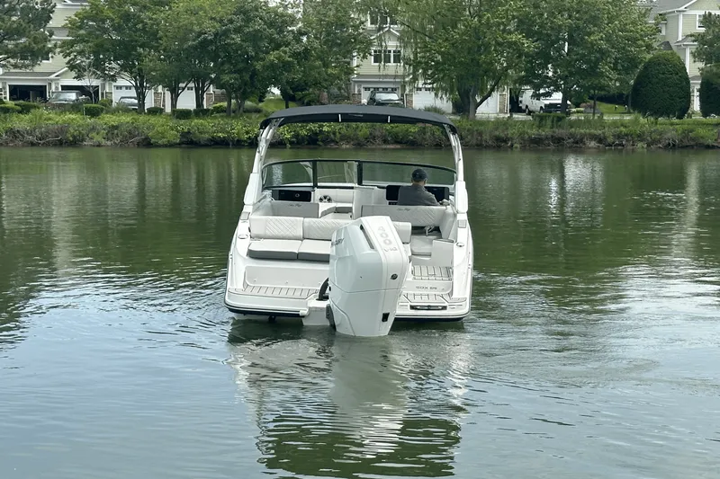 Slide: The Image of Sea Ray SDX 270 Outboard 2025 - 3