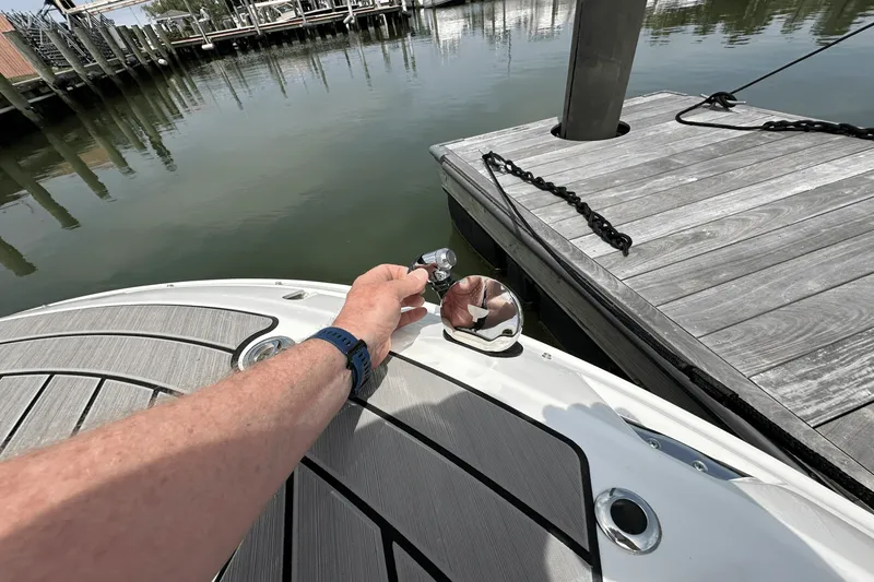 Slide: The Image of Sea Ray SDX 270 Outboard 2025 - 42